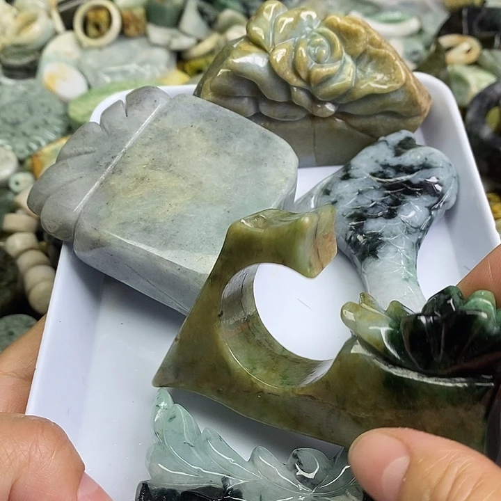 风***钟翡翠未镶嵌颈饰天然翡翠53