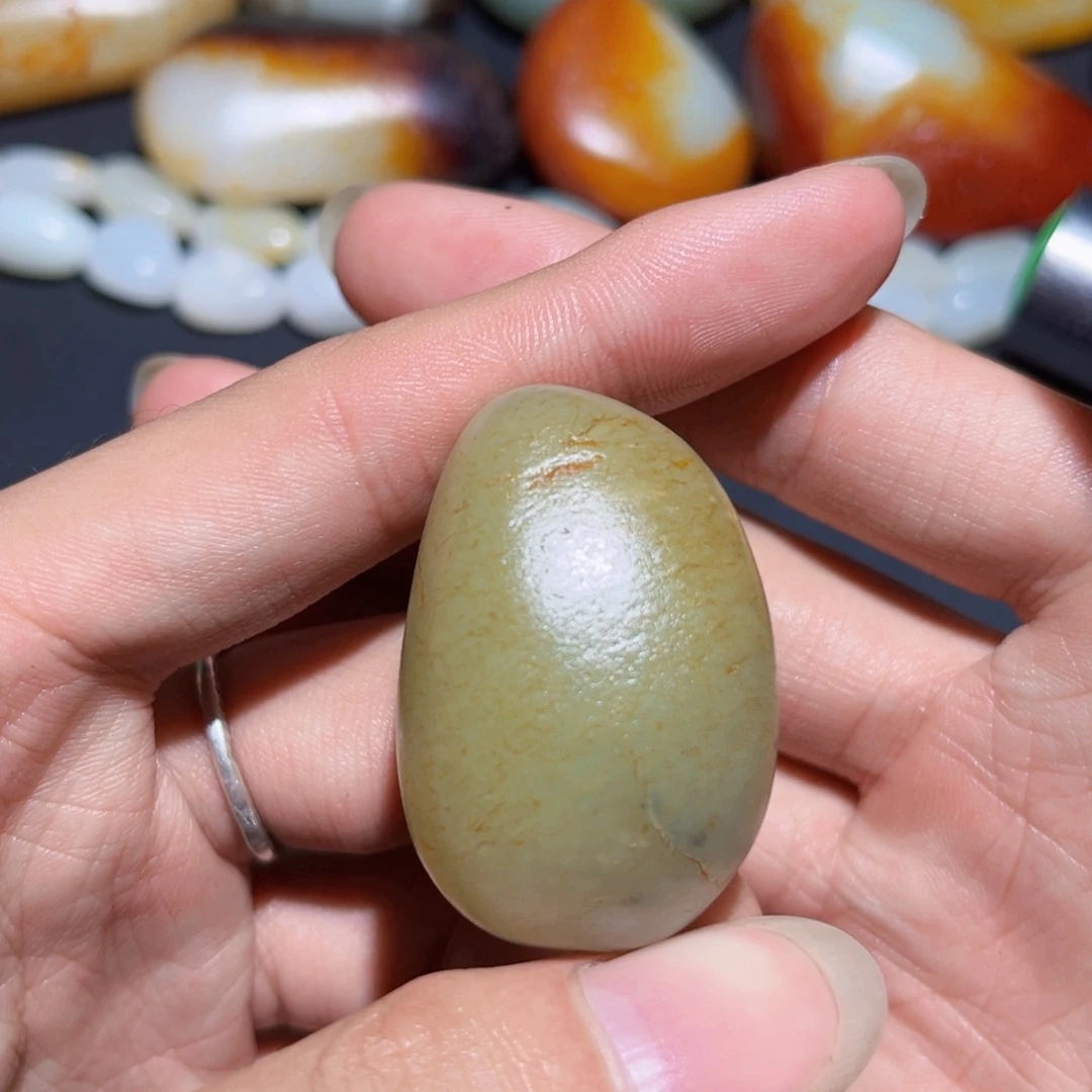 和田玉未镶嵌珠宝奇石