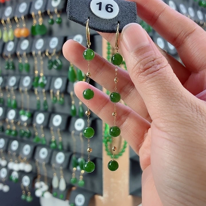 和田玉18K金镶嵌耳饰