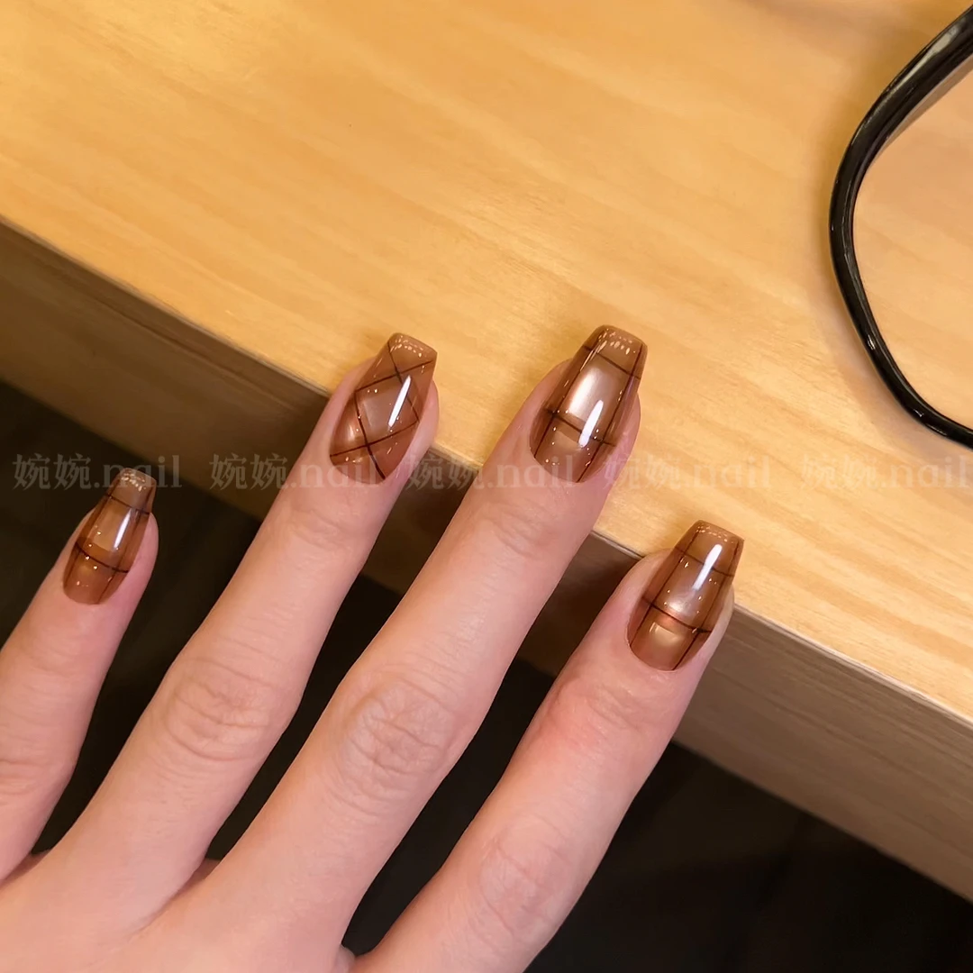 清！！！【棕熊格纹】婉婉 纯手工穿戴甲 水彩格纹 全手绘