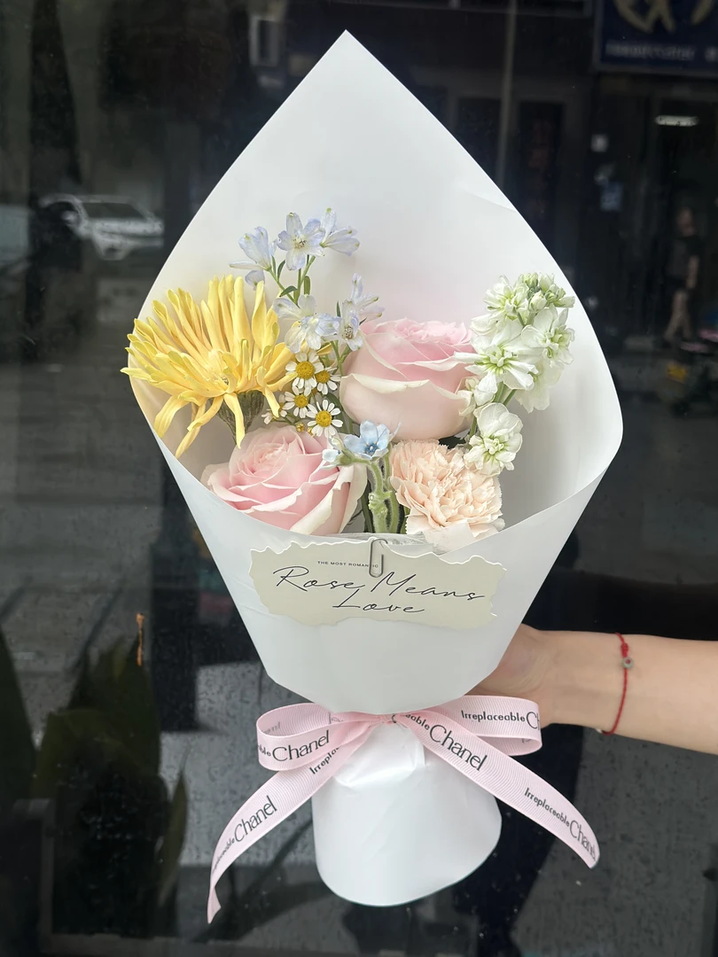 同城配送见面小花束送女生送闺蜜送同学