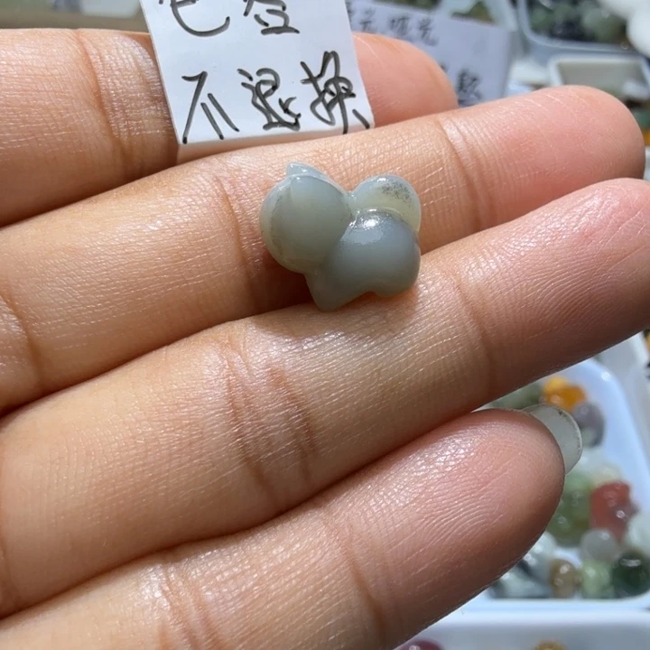 和田玉未镶嵌珠宝奇石