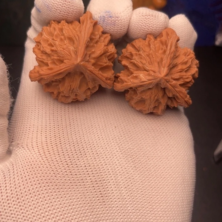 文玩核桃吊坠盘山