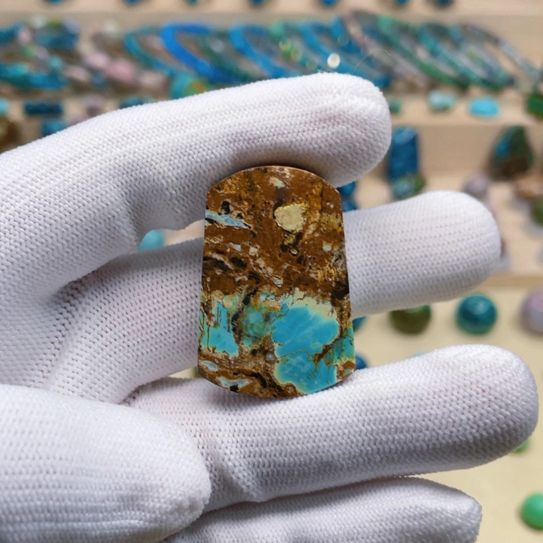 绿松石未镶嵌珠宝奇石