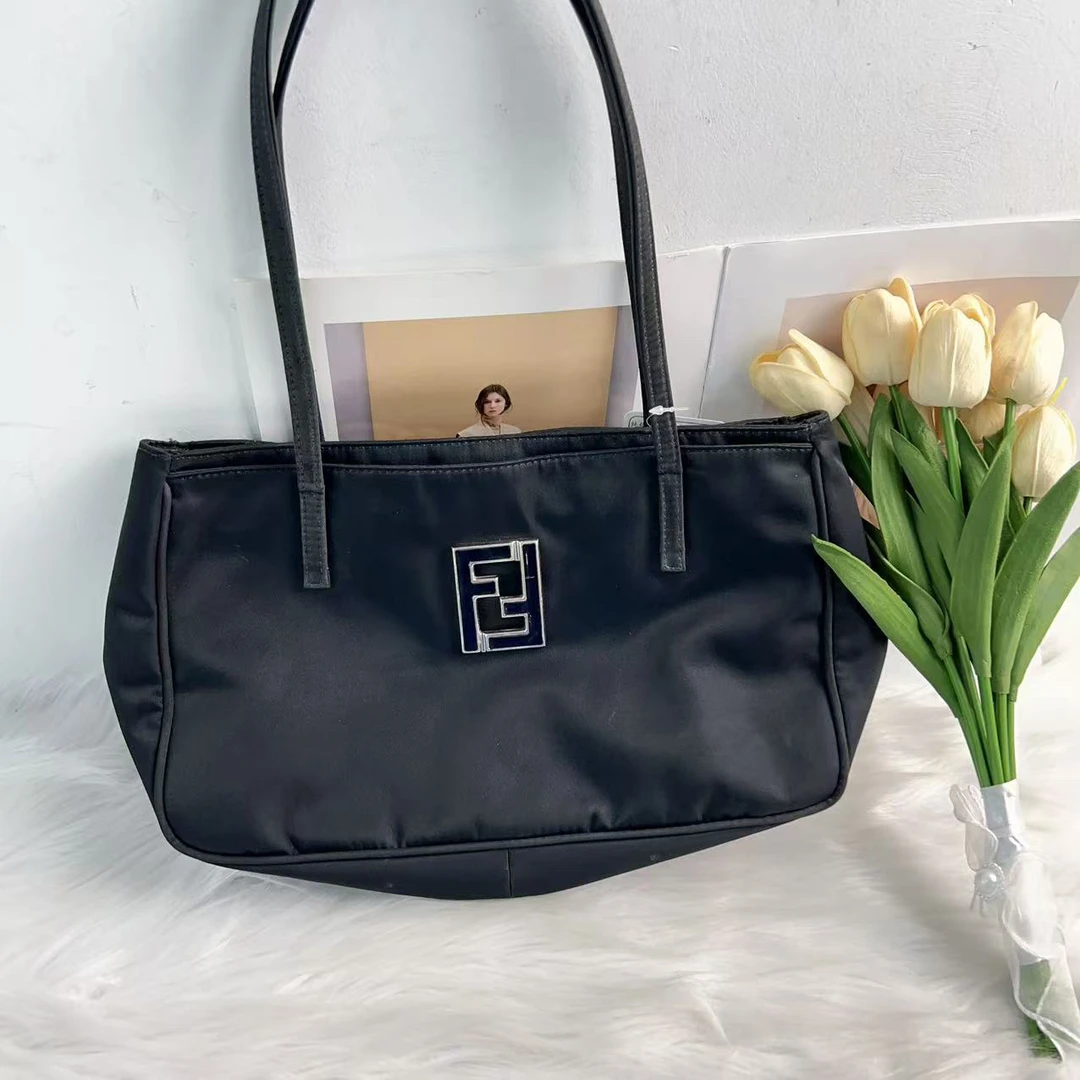 95新 FENDI/芬迪 芬迪黑色c1299帆布单肩托特