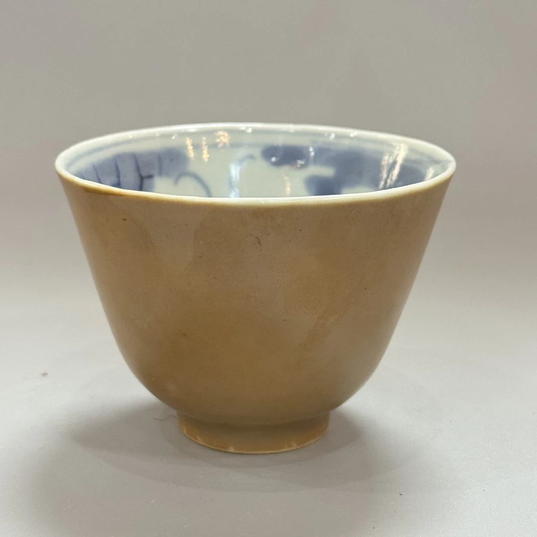 玉字款 外紫金釉内青花金鱼纹杯  口径8.2