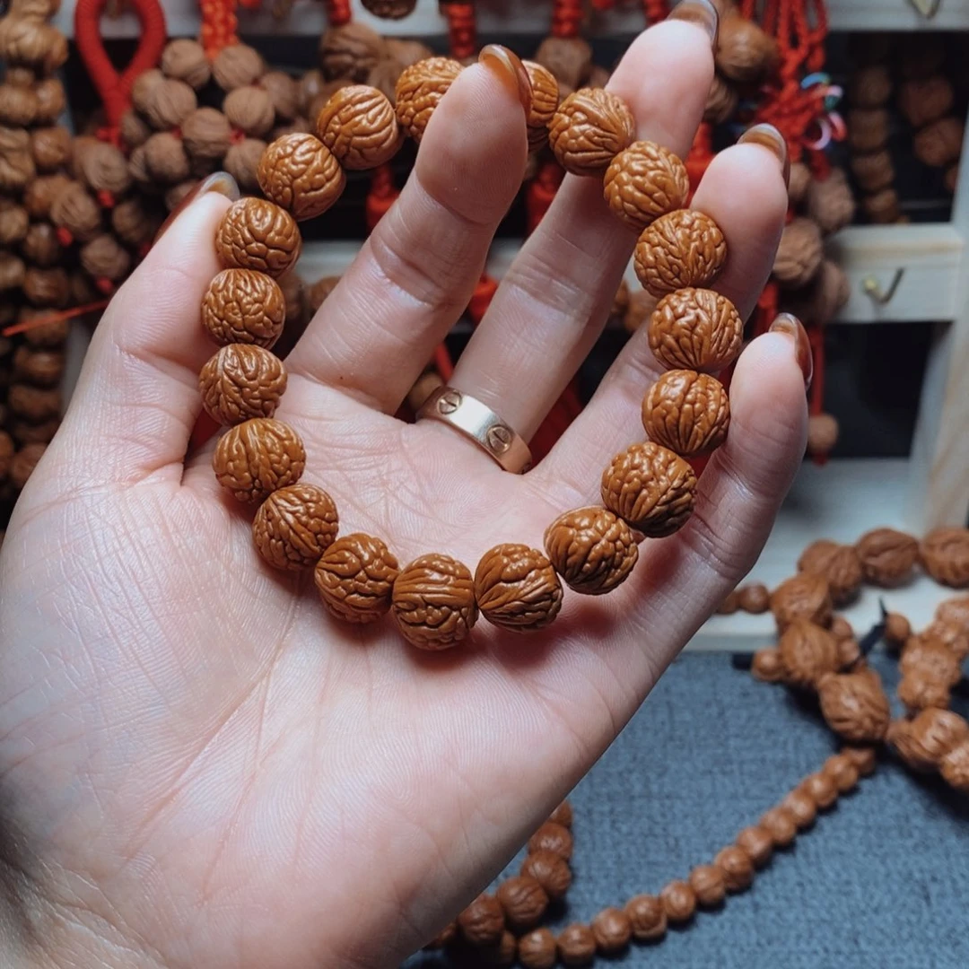 桃核吊坠龙纹桃枭