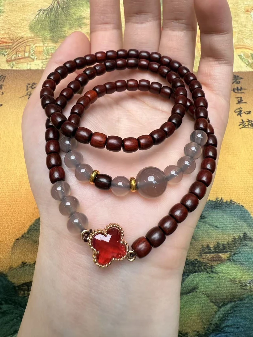 S1080-小叶紫檀5mm桶珠双圈+红色四叶草铜配饰+盒子