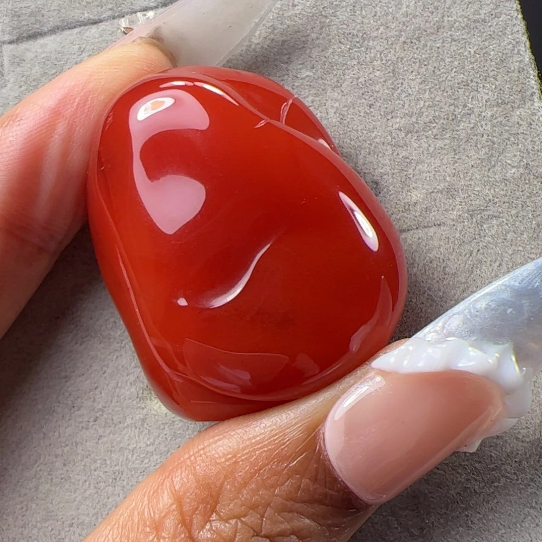 未镶嵌辣椒红坠子南红玛瑙