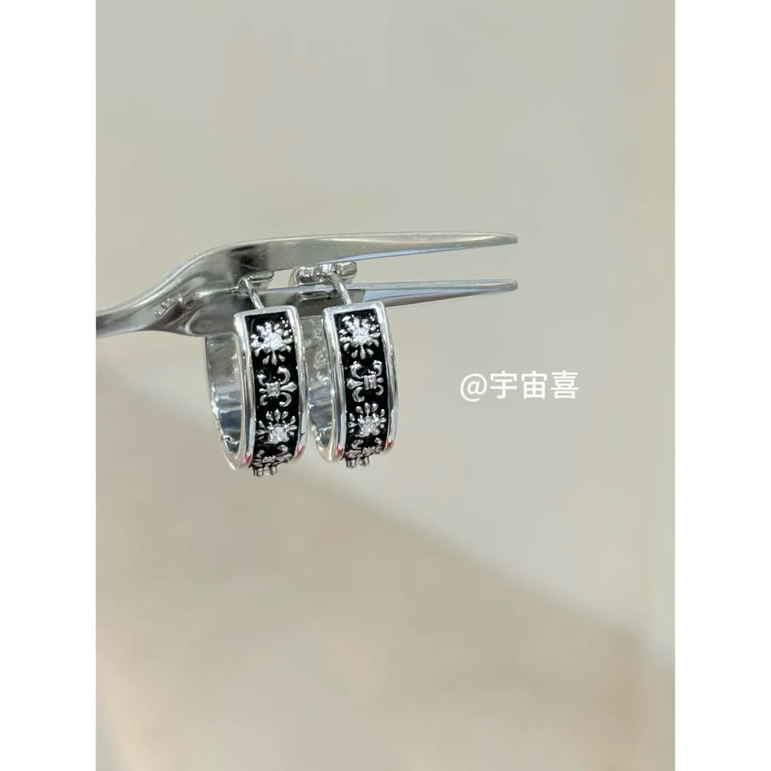 铜合金珐琅耳饰 E4-006【羊角米子花白锆珐琅黑耳扣耳圈】