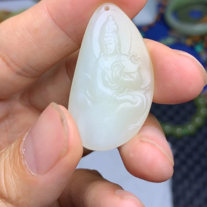 和田玉未镶嵌车挂