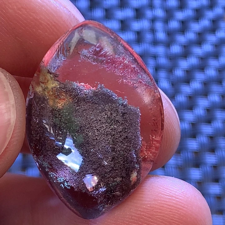 水晶吊坠(不含链)未镶嵌?**y