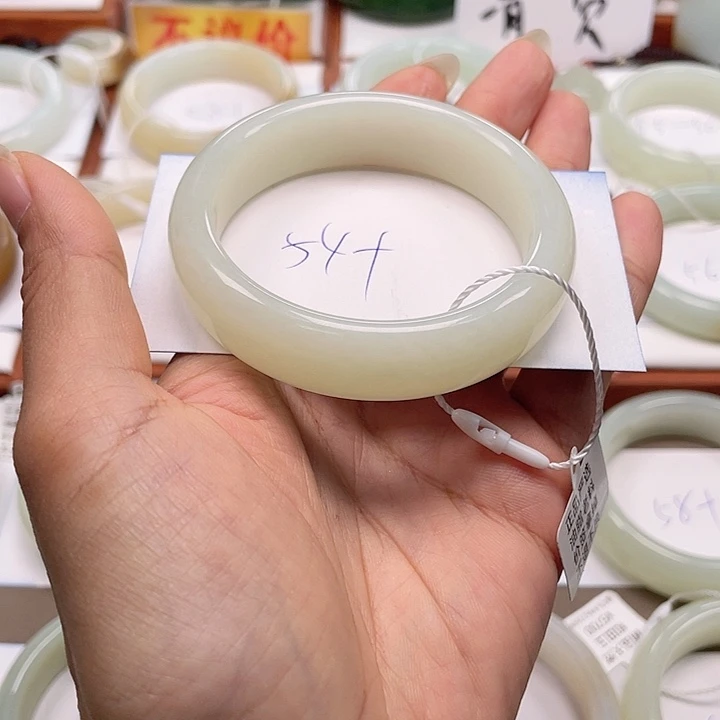 未镶嵌手镯和田玉小*，