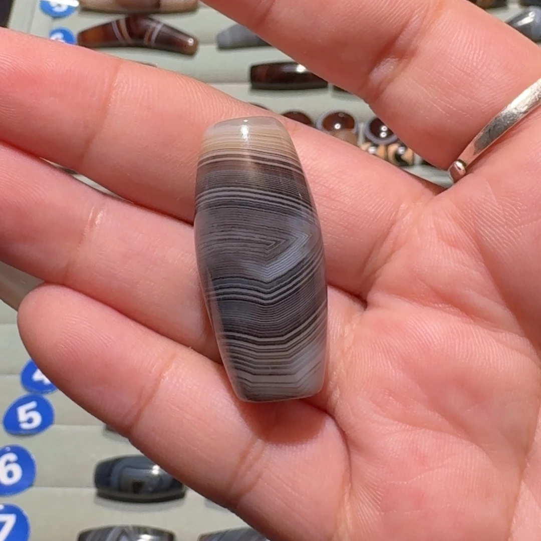 阿***辉玛瑙/玉髓未镶嵌颈饰