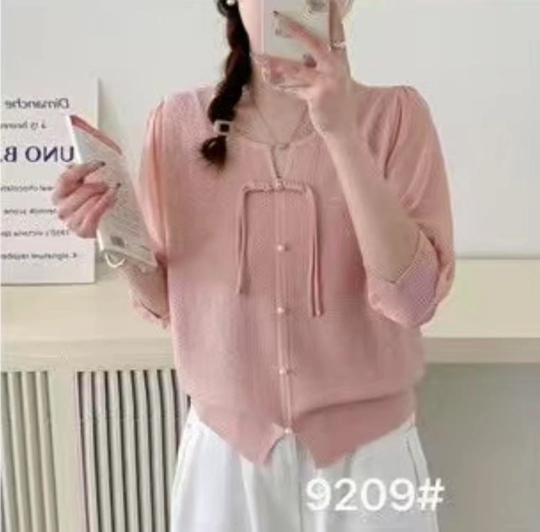 国风珍珠/时尚百搭拼接钩花浮雕七分袖女士套头针织衫033111