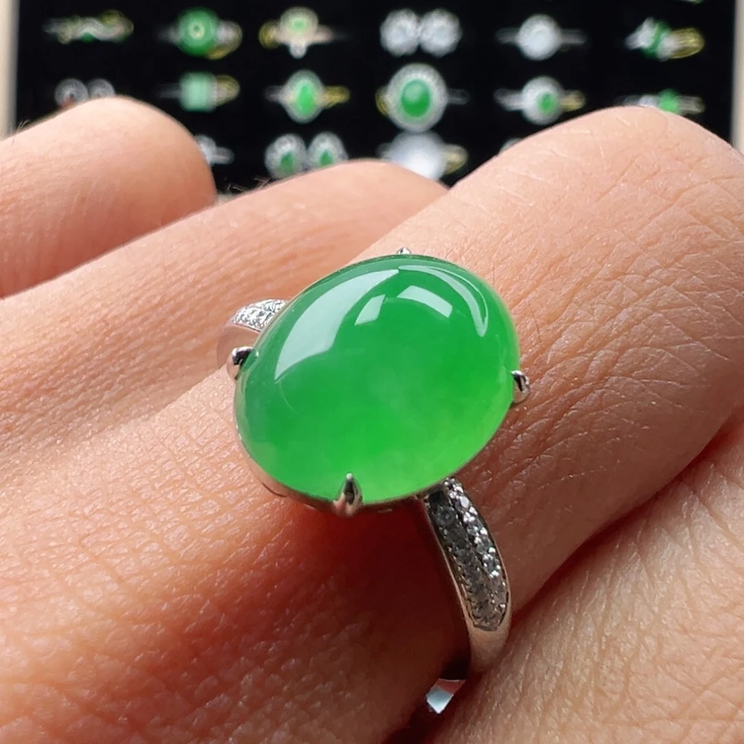 翡翠18K金镶嵌耳饰戒指