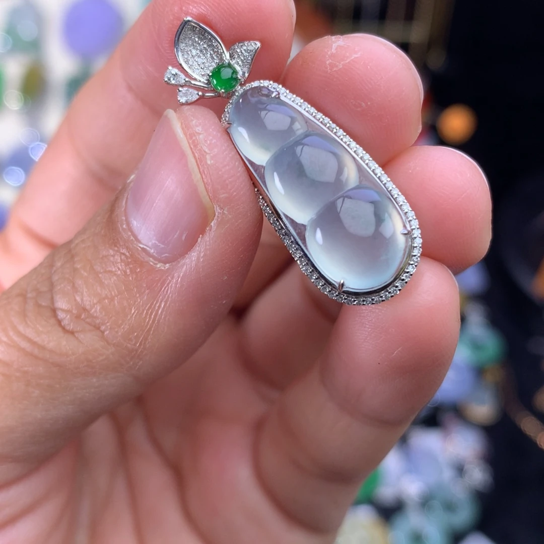 翡翠吊坠(不含链)18K金镶嵌