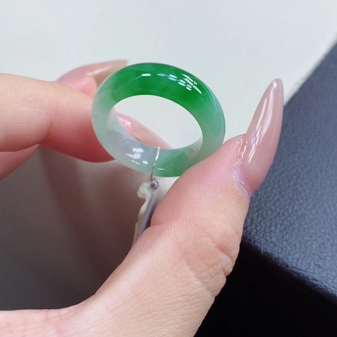 翡翠未镶嵌戒指16号