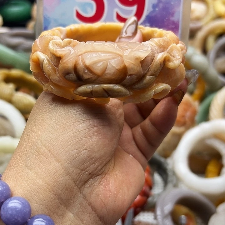 未镶嵌手镯石英岩玉