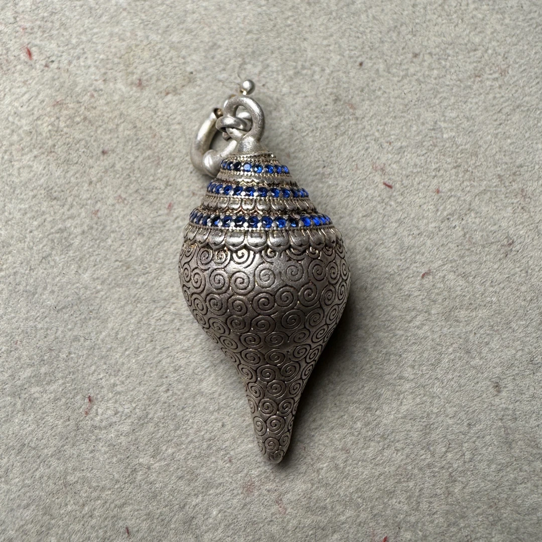 925银银制品 迷你藏式海螺吊坠镶捷克蓝钻念珠卡子项链挂坠