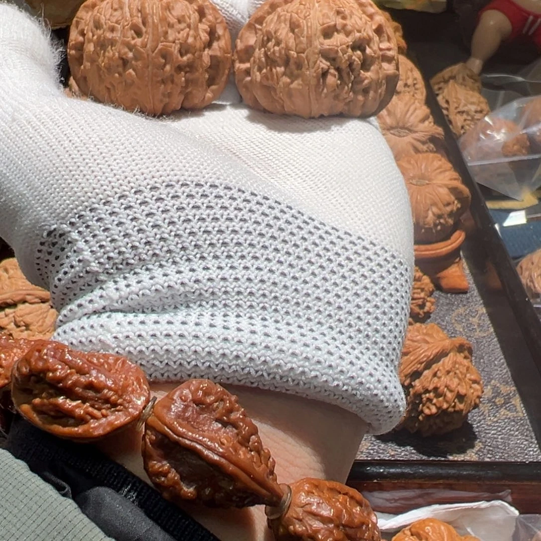 文玩核桃把件日*出45球白