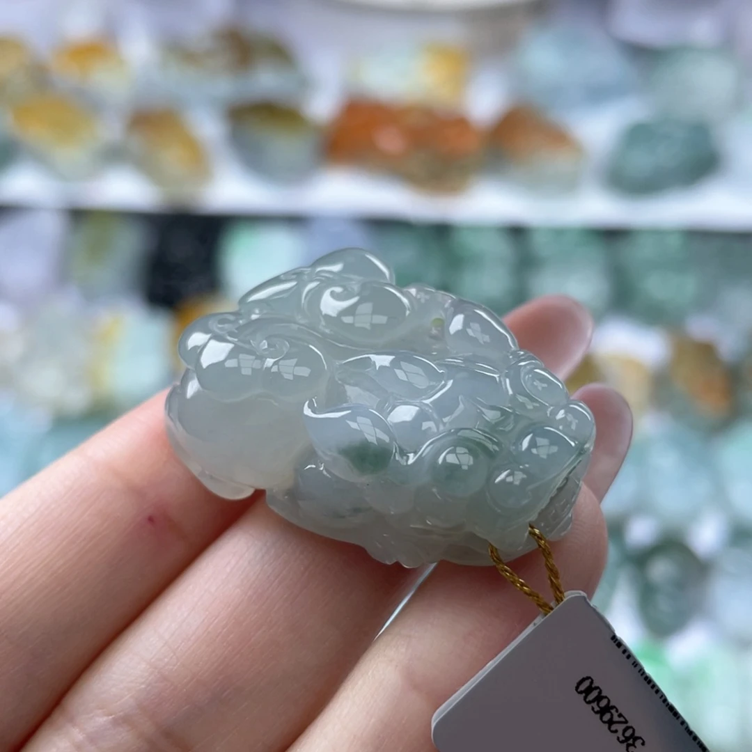 颈饰未镶嵌翡翠貔貅1