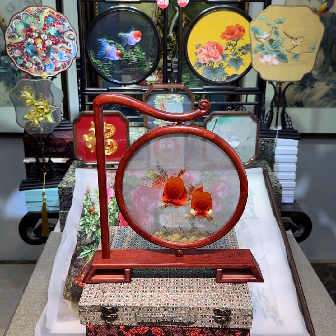 刺绣刺绣工艺精湛