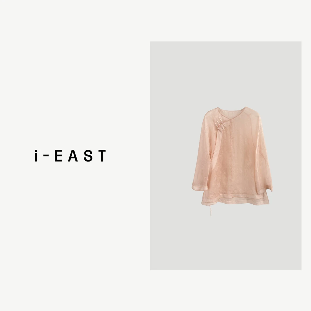 i-EAST 晚暮川~新中式斜边盘扣薄衬衫-4C T12204