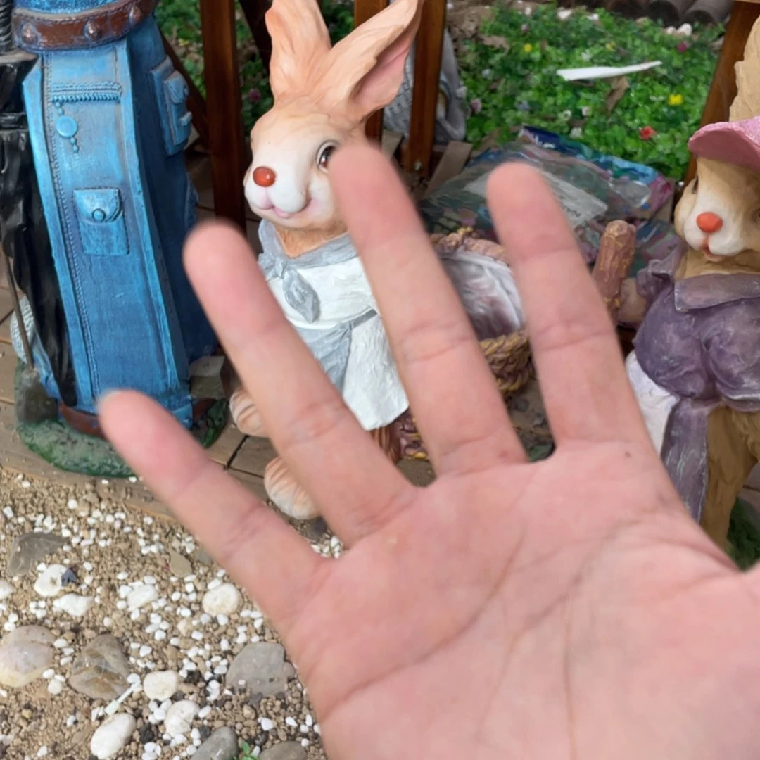 【闪购商品】树脂老款背篓兔盆