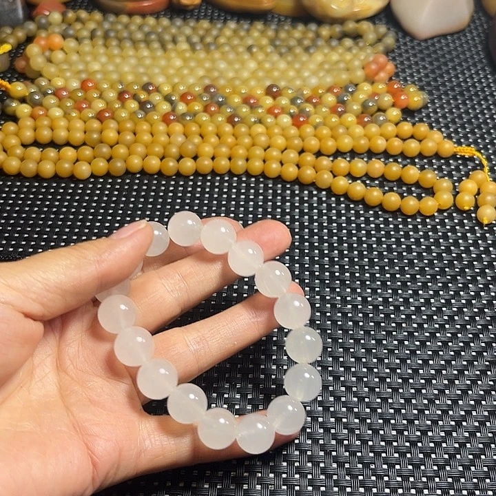 合金石英质玉（天山翠）珠宝奇石