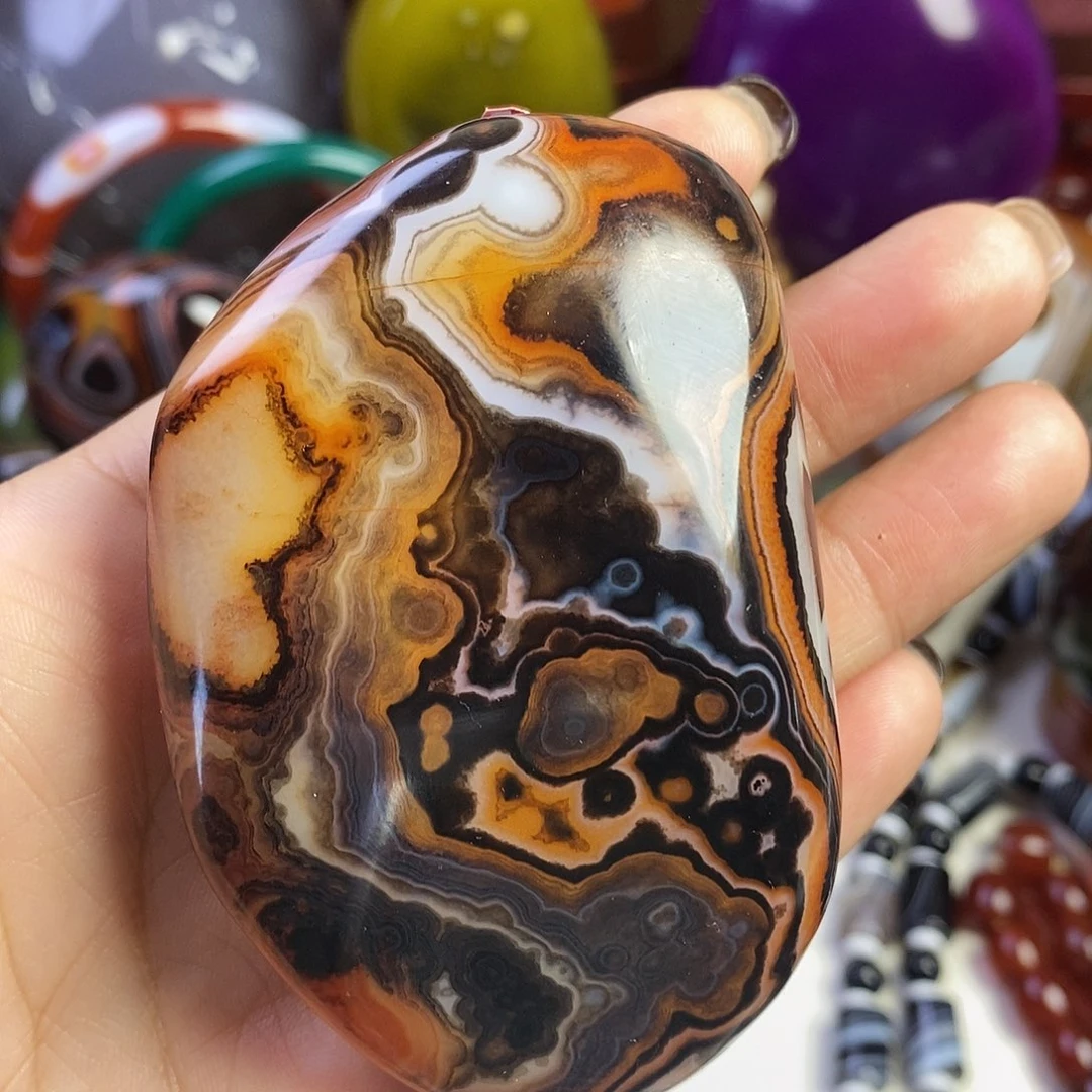 琳***玛瑙/玉髓未镶嵌珠宝半成品