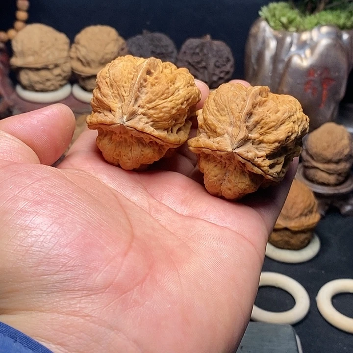 文玩核桃吊坠云南铁核桃7