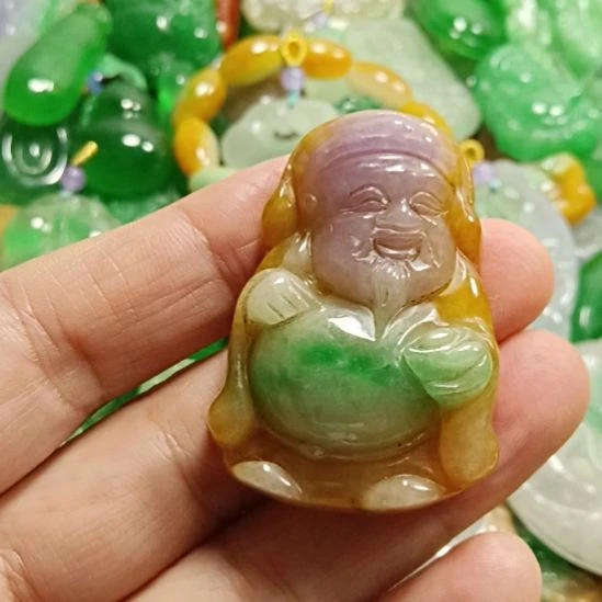 翡翠颈饰未镶嵌旺*