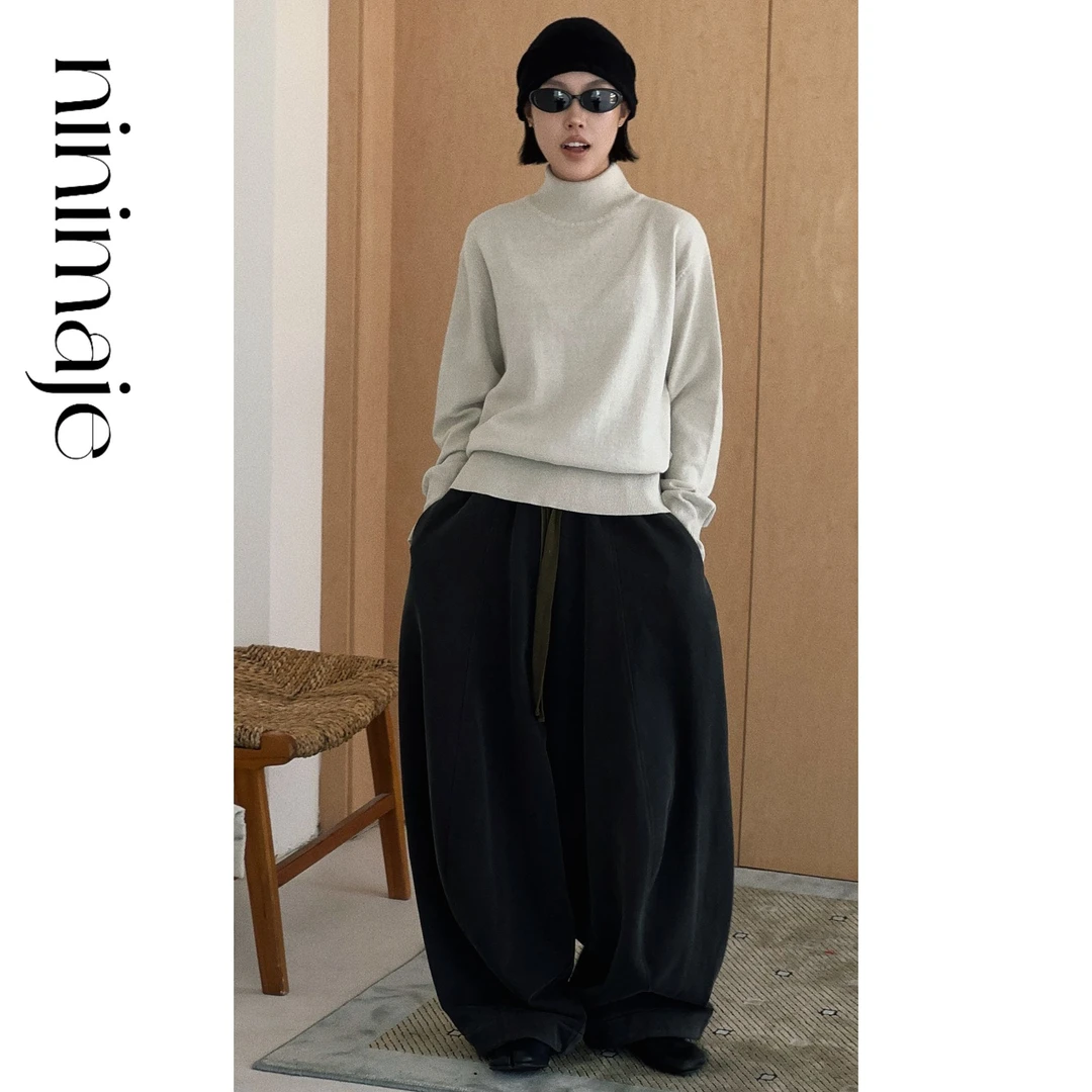 NanBeiBei 秋冬新款简约百搭纯色高领细坑条打底衫 6896