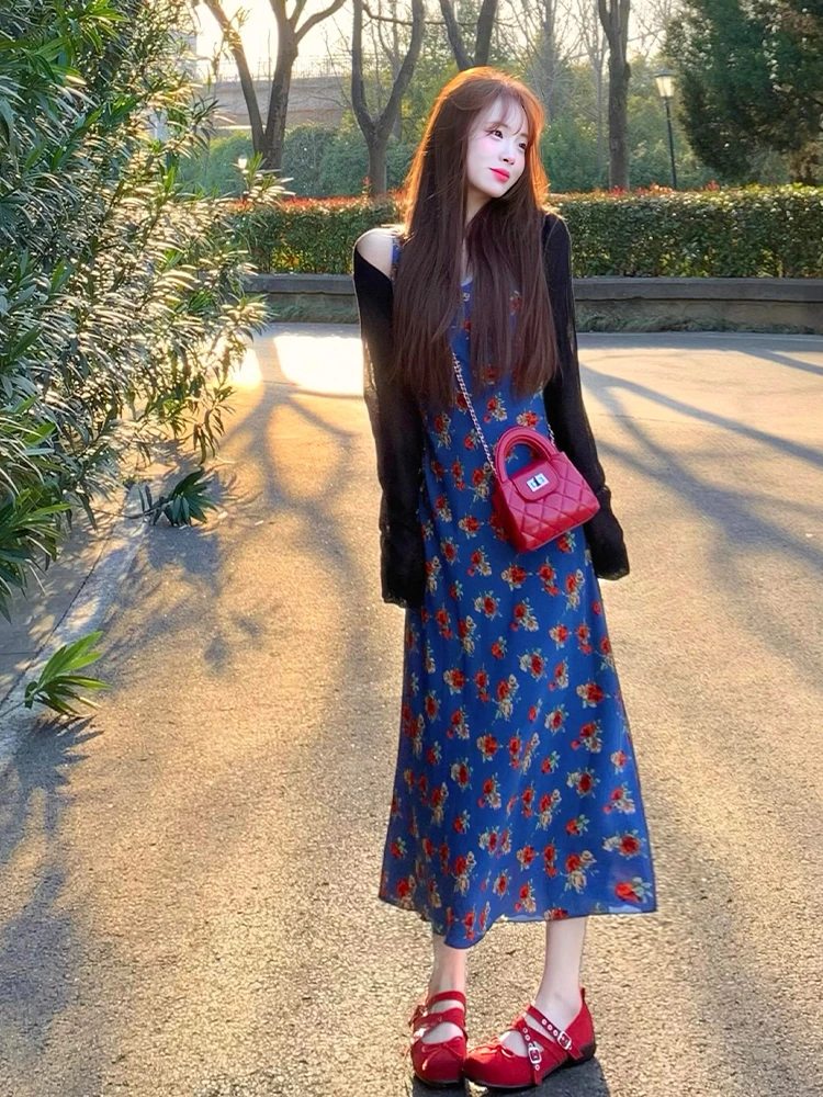 2025夏季法式气质海边度假套装黑色防晒开衫显瘦碎花连衣裙两件套