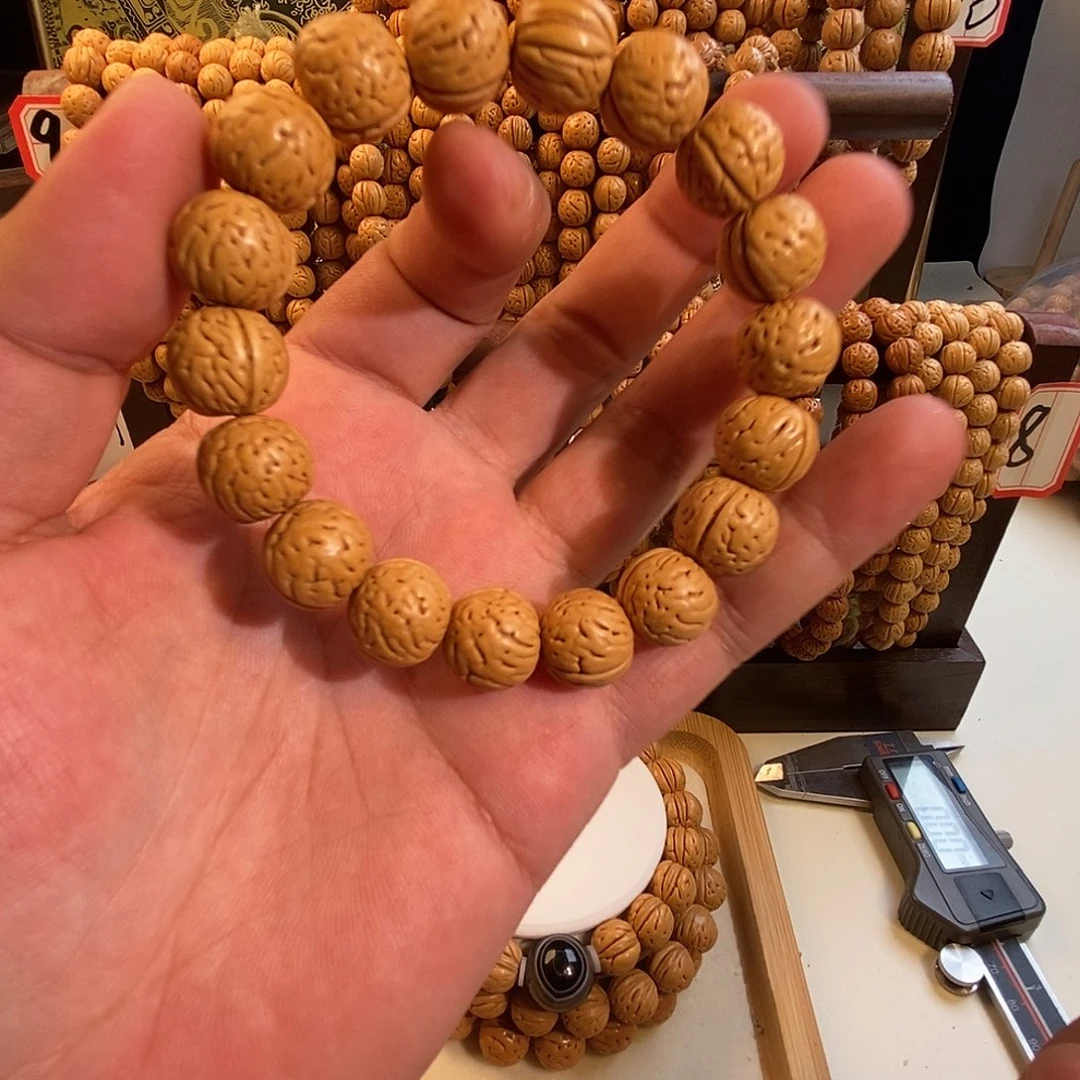 风***线吊坠桃核桃核手串