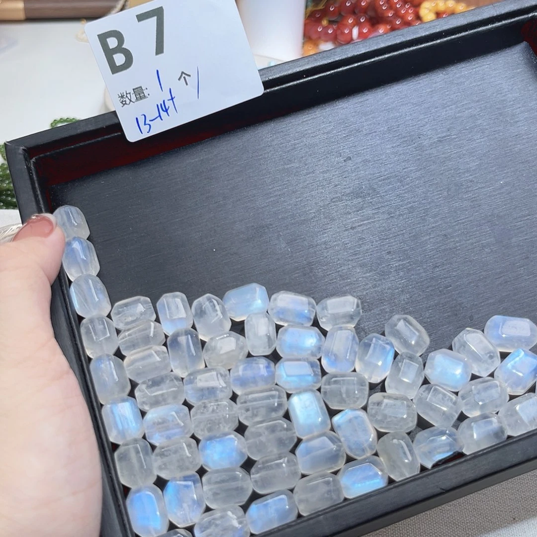 未镶嵌月光石珠宝半成品B7。