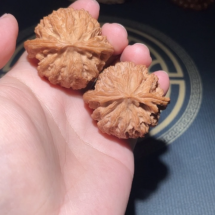 颜***生文玩核桃吊坠46➕尺寸山地苹果园