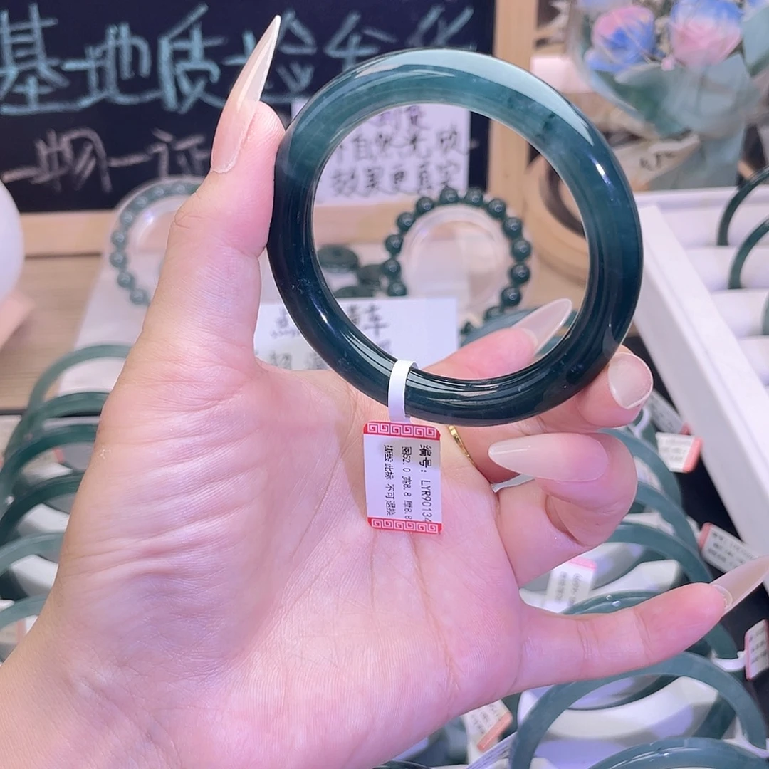 翡翠未镶嵌手镯50-51圈