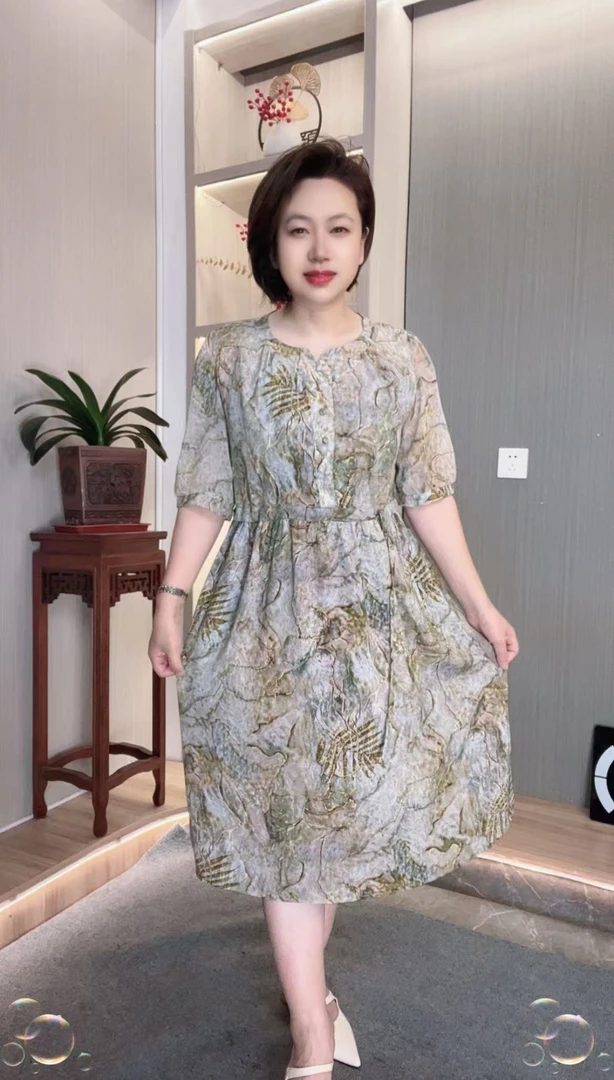 公主袖夏季雾中迷蒙双穿连衣裙绿色收腰印花新中式