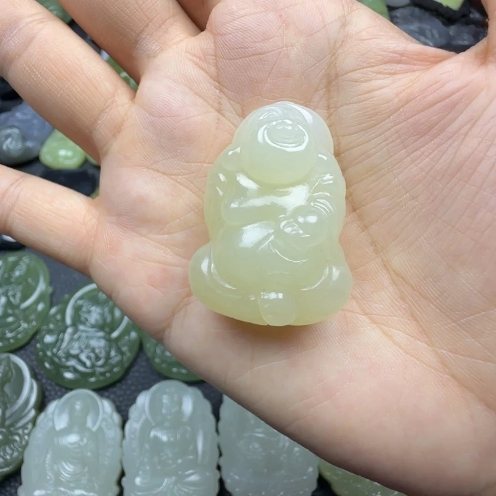 和田玉未镶嵌颈饰