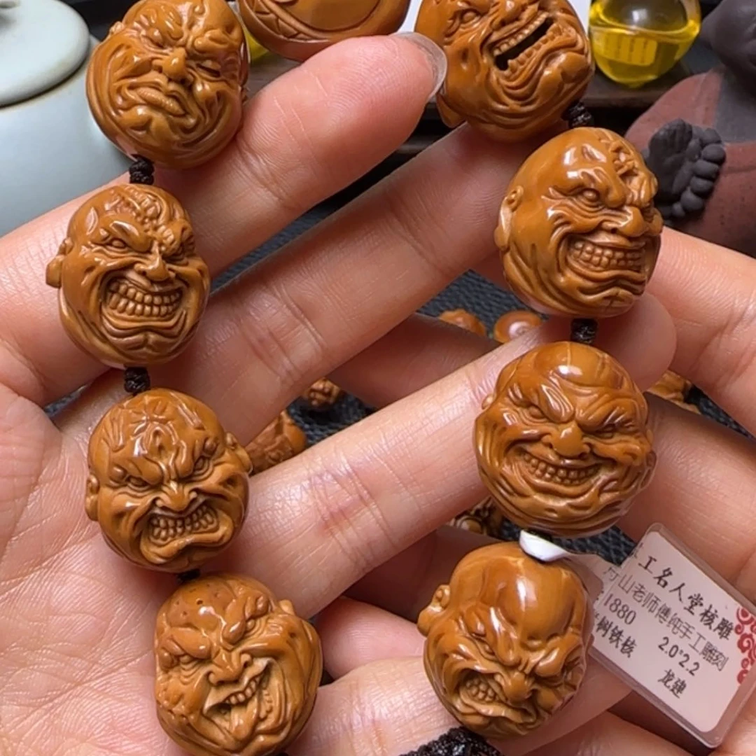 【闪购商品】橄榄核吊坠恶僧。