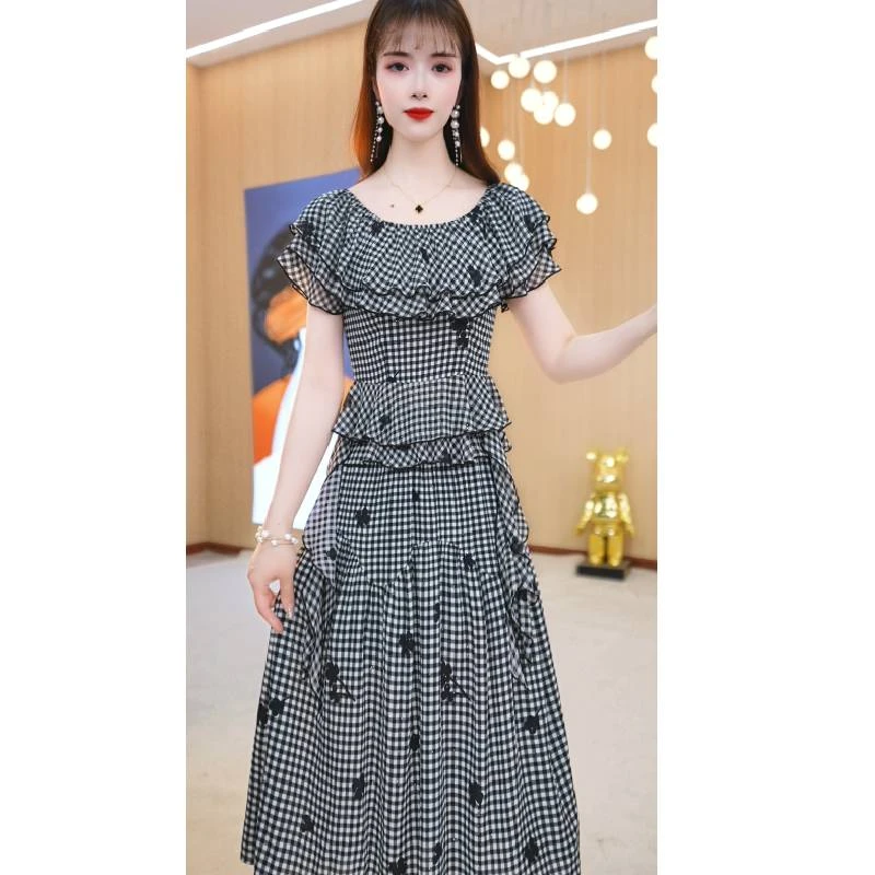 美瑞荷叶边格纹套装裙女2025新款时尚简约显瘦夏短袖半身裙两件套