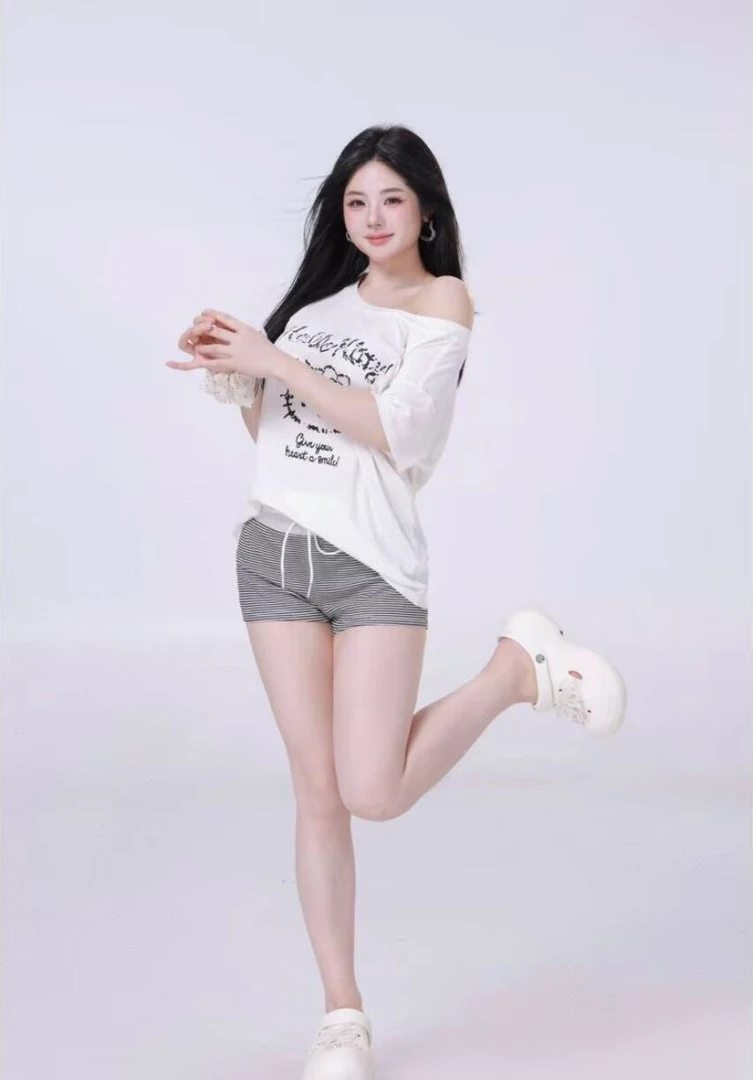 069夏季新款韩系Kitty猫卡通印花设计感减龄百搭宽松休闲T恤上衣