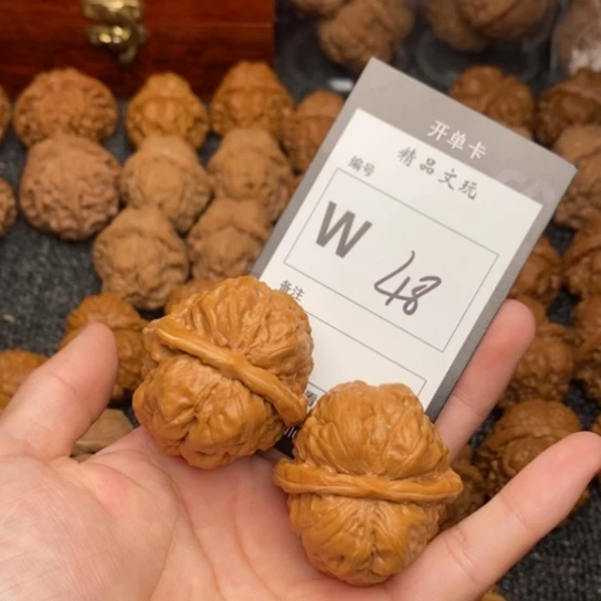 吊坠桃核我是第一百40