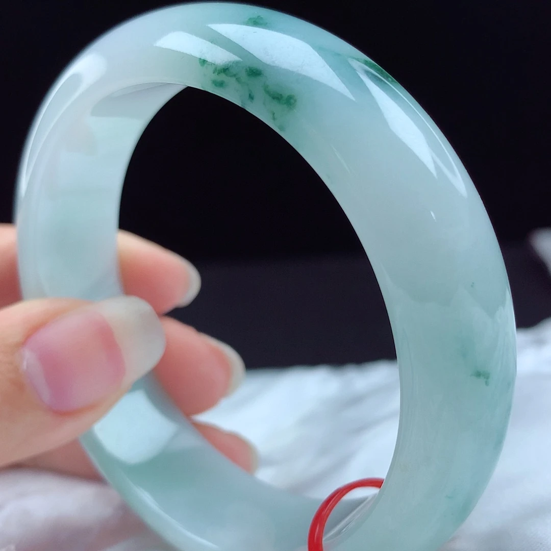 未镶嵌手镯翡翠97084，