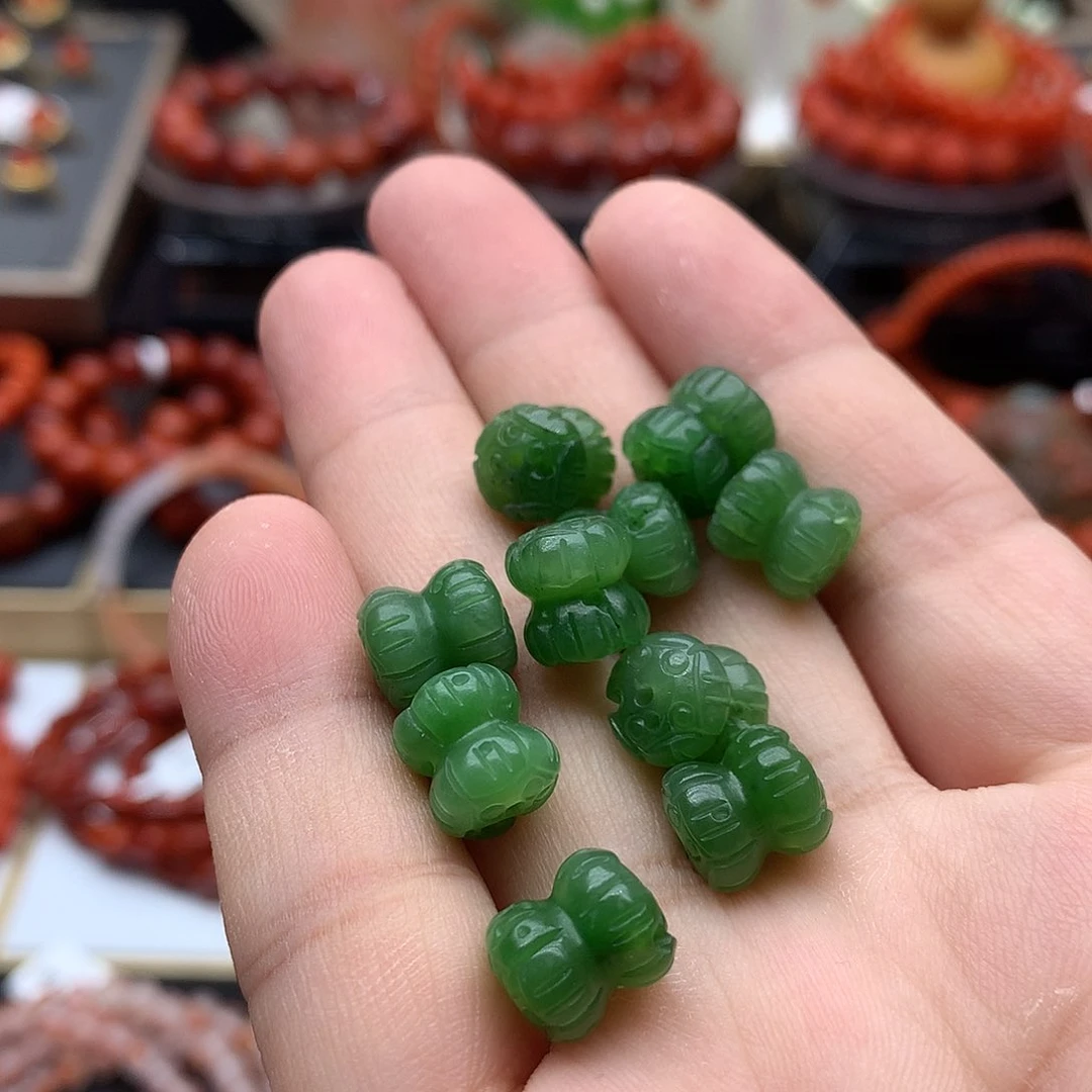 和田玉（糖玉）未镶嵌珠宝半成品发货一个