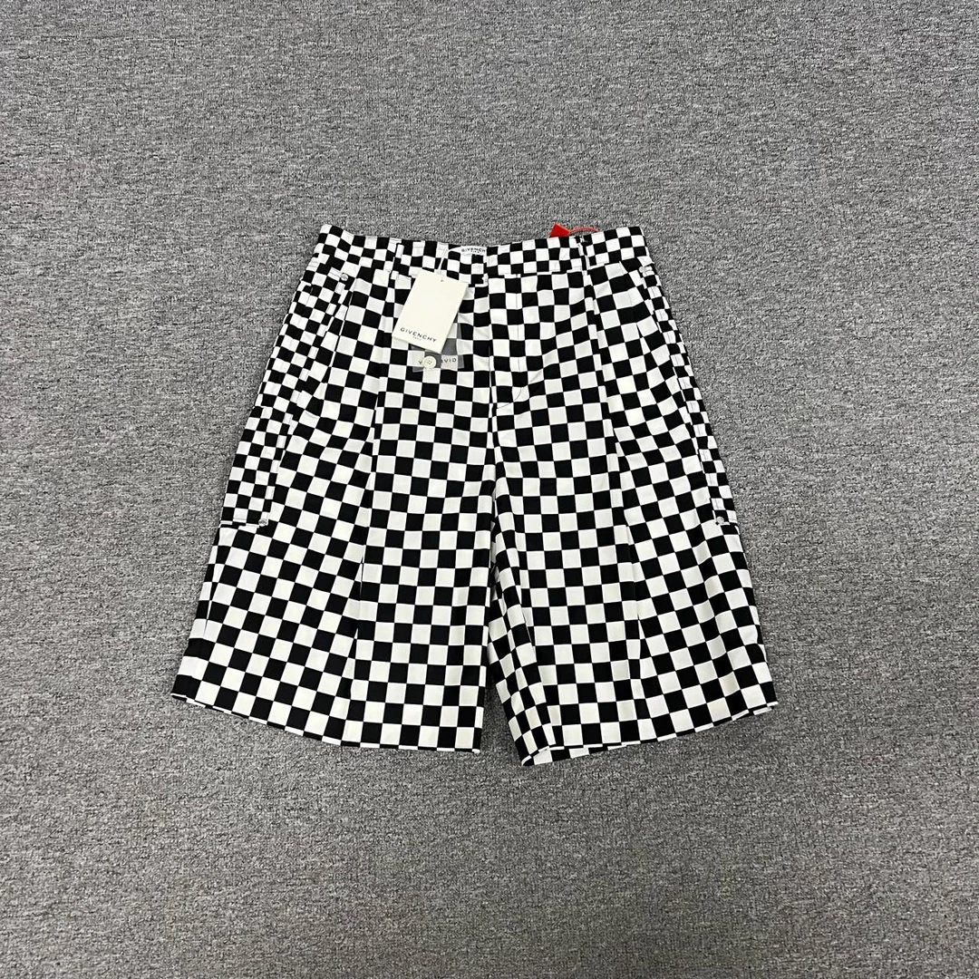 全新未使用 Givenchy/纪梵希 棋盘格短裤 46码