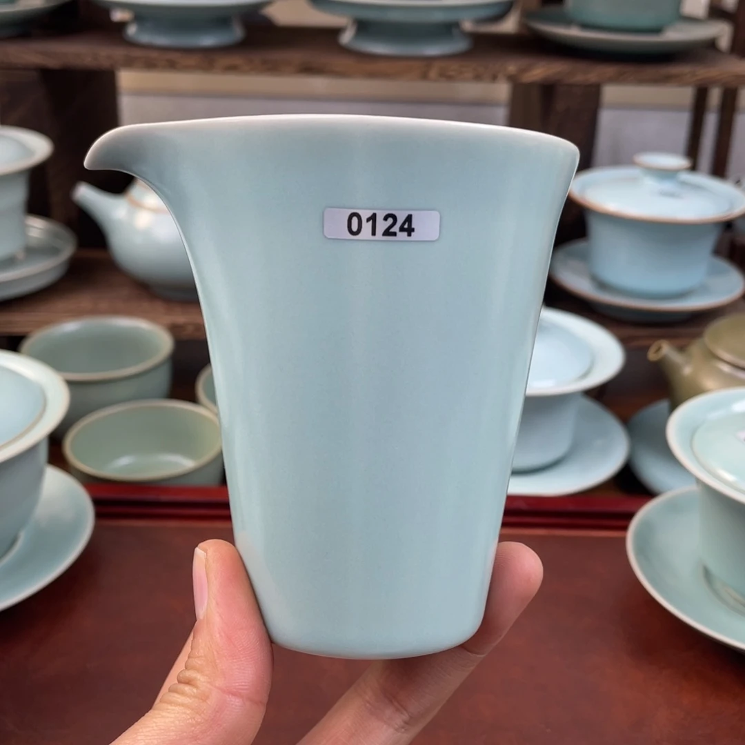 大*子瑕疵124号…………$