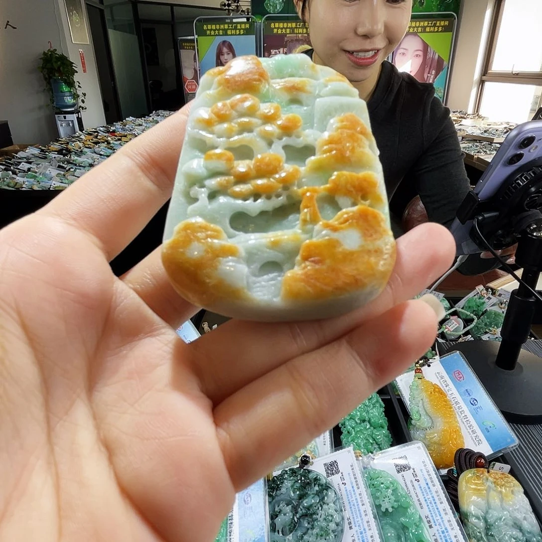 颈饰未镶嵌翡翠一